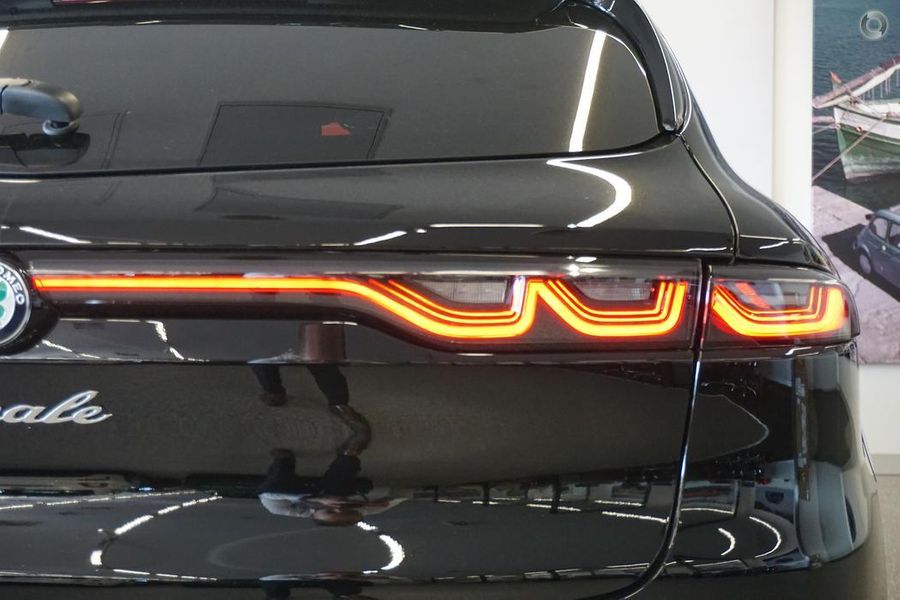 2023 Alfa Romeo Tonale Veloce Plug-In Hybrid Auto MY22 Photo 13