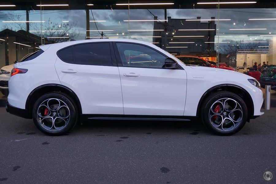 2023 Alfa Romeo Stelvio Veloce Auto AWD MY23 Photo 2