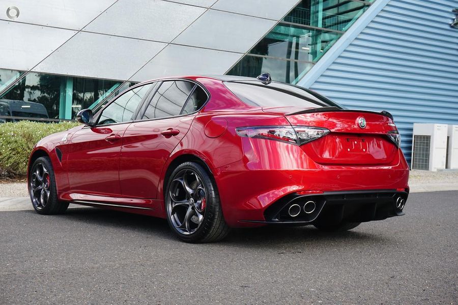 2025 Alfa Romeo Giulia Quadrifoglio Auto MY24 Photo 6