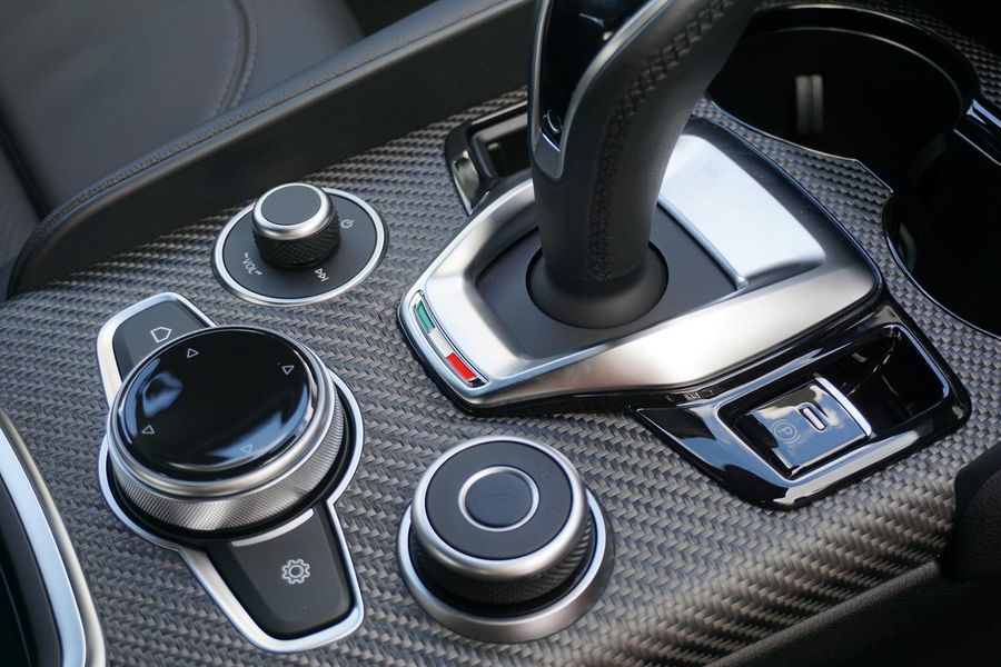 2025 Alfa Romeo Giulia Quadrifoglio Auto MY24 Photo 22