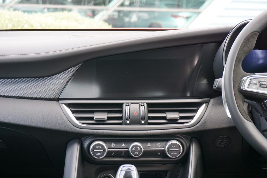 2025 Alfa Romeo Giulia Quadrifoglio Auto MY24 Photo 21