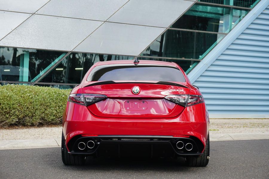2025 Alfa Romeo Giulia Quadrifoglio Auto MY24 Photo 14