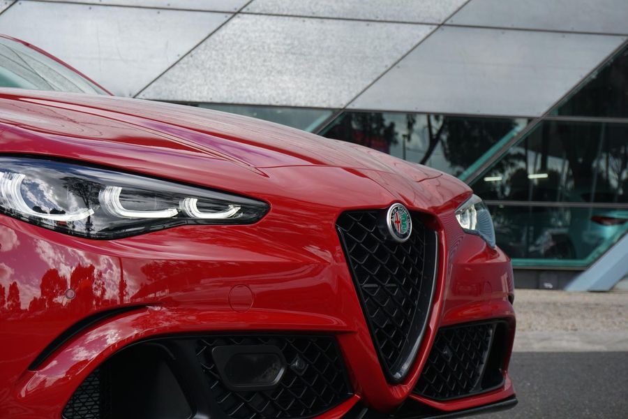 2025 Alfa Romeo Giulia Quadrifoglio Auto MY24 Photo 7