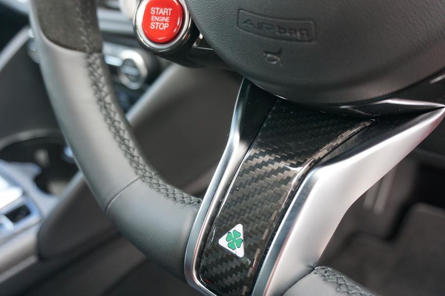 2025 Alfa Romeo Giulia Quadrifoglio Auto MY24 Photo 28
