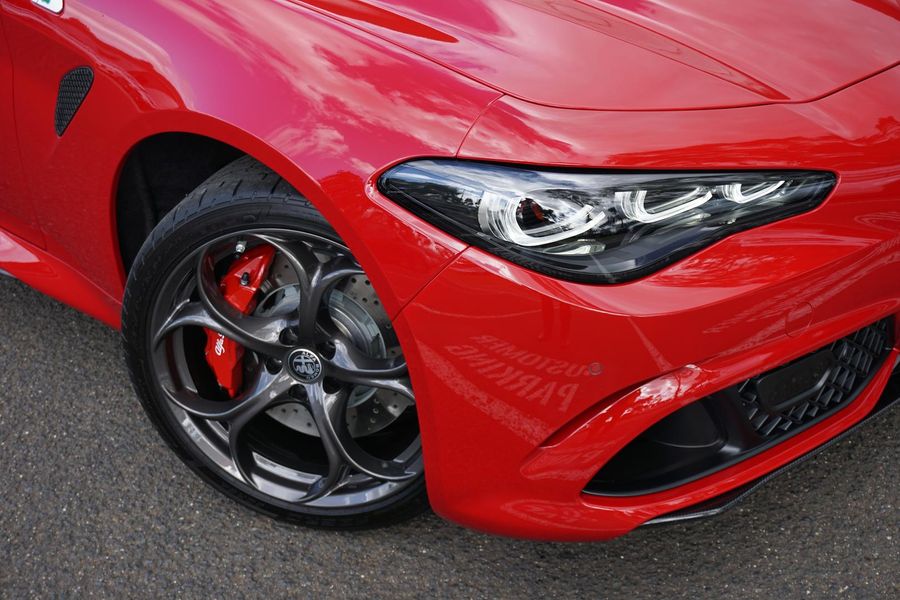 2025 Alfa Romeo Giulia Quadrifoglio Auto MY24 Photo 3