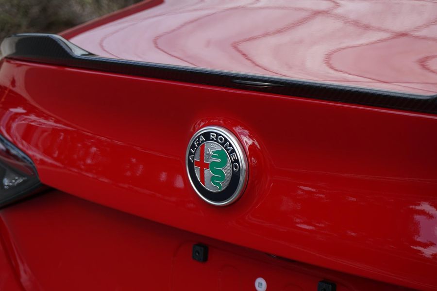 2025 Alfa Romeo Giulia Quadrifoglio Auto MY24 Photo 18