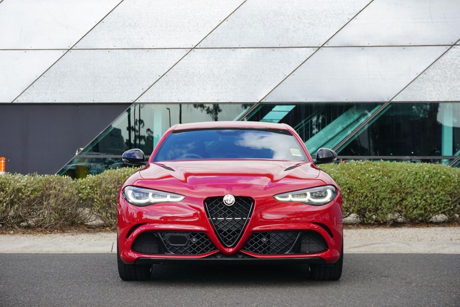 2025 Alfa Romeo Giulia Quadrifoglio Auto MY24 Photo 11