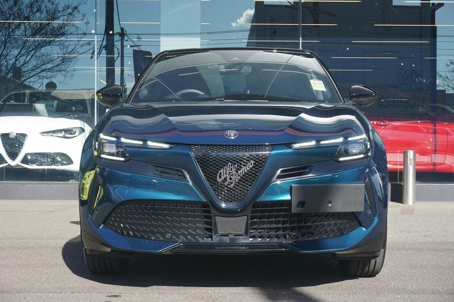 2025 Alfa Romeo Junior Elettrica Auto FWD Photo 10