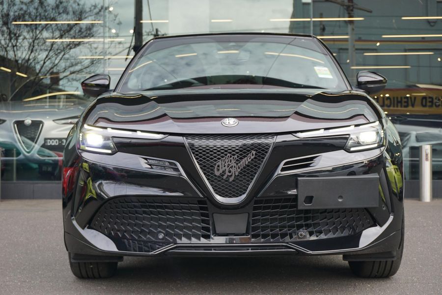 2025 Alfa Romeo Junior Elettrica Auto FWD Photo 5