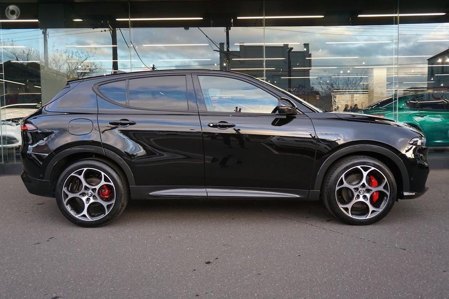2023 Alfa Romeo Tonale Veloce Auto MY22 Photo 2