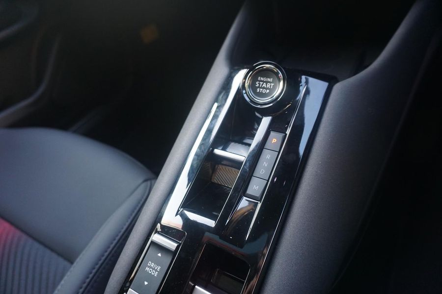 2025 Alfa Romeo Junior Ibrida Auto FWD Photo 14