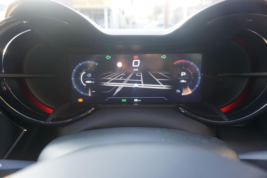 2025 Alfa Romeo Junior Ibrida Auto FWD Photo 12
