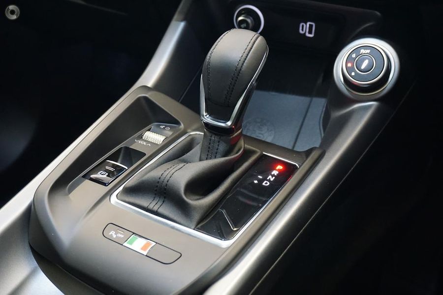 2023 Alfa Romeo Tonale Veloce Auto MY22 Photo 3