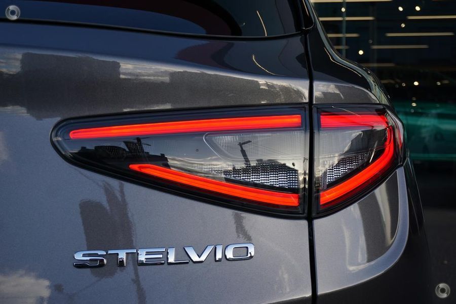 2023 Alfa Romeo Stelvio Veloce Auto AWD MY23 Photo 28