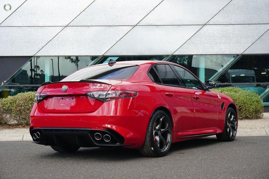 2025 Alfa Romeo Giulia Quadrifoglio Auto MY24 Photo 25