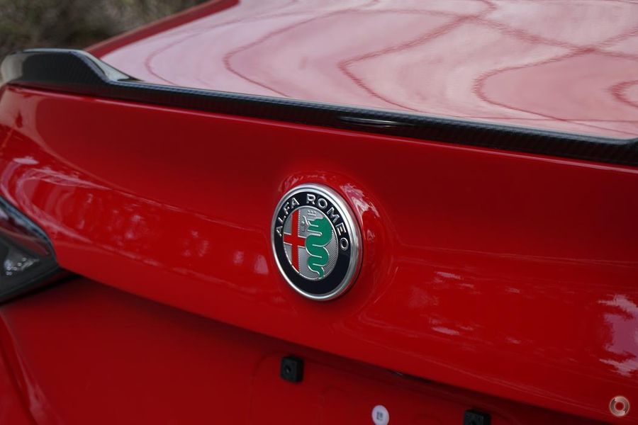 2025 Alfa Romeo Giulia Quadrifoglio Auto MY24 Photo 29