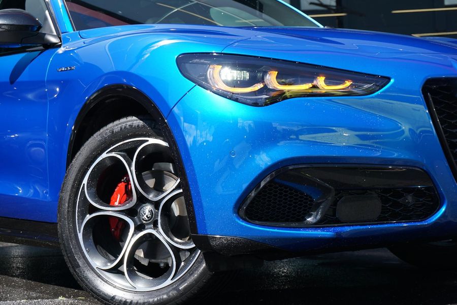 2023 Alfa Romeo Stelvio Veloce Auto AWD MY23 Photo 2