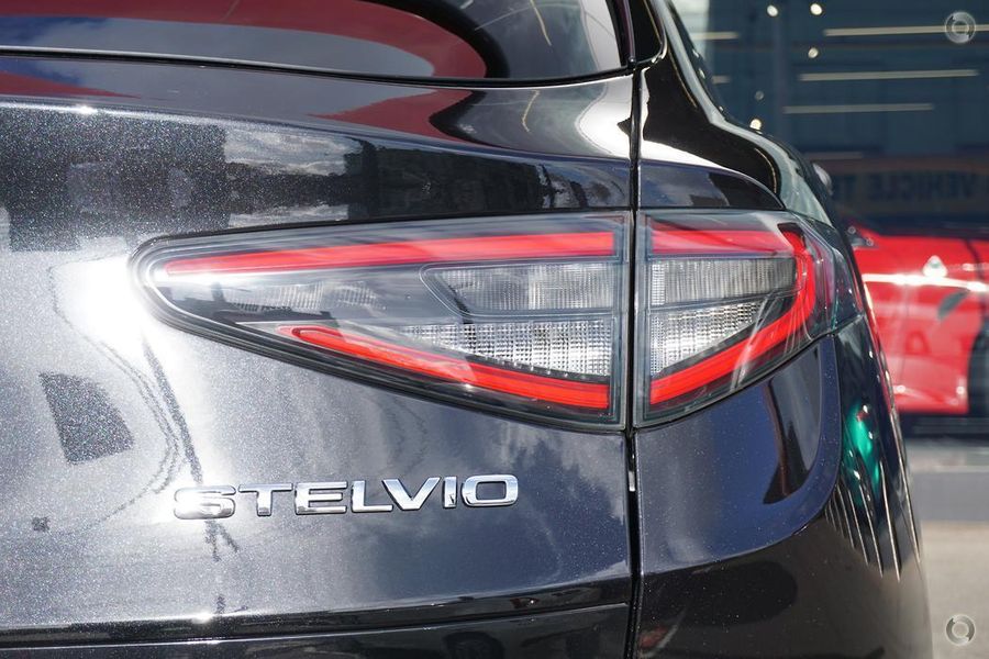 2023 Alfa Romeo Stelvio Veloce Auto AWD MY23 Photo 24