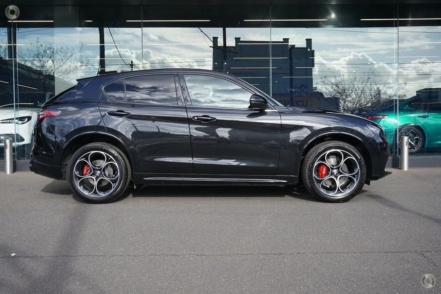 2023 Alfa Romeo Stelvio Veloce Auto AWD MY23 Photo 2