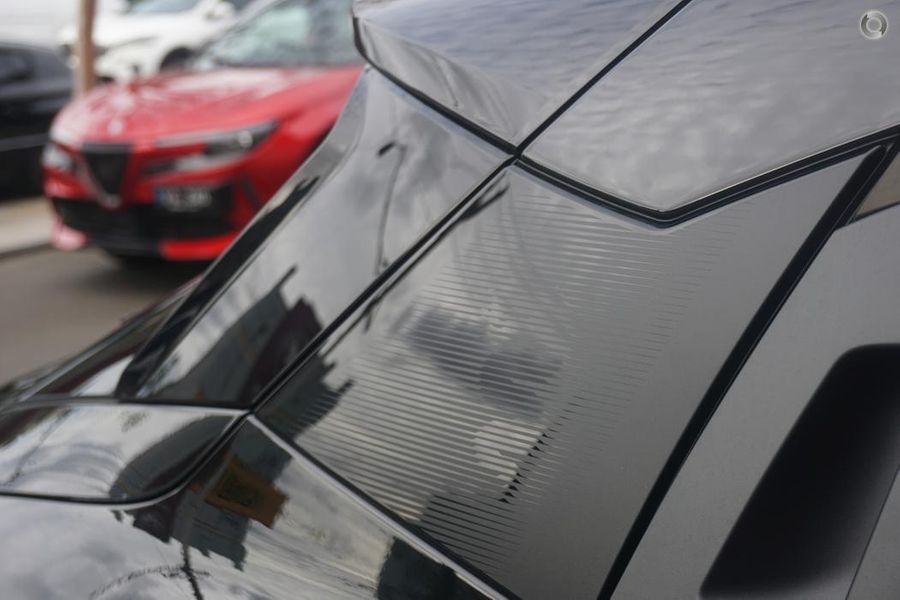 2025 Alfa Romeo Junior Ibrida Auto FWD Photo 17