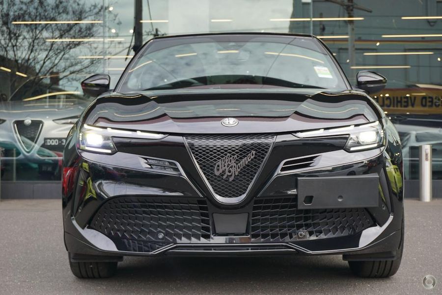 2025 Alfa Romeo Junior Ibrida Auto FWD Photo 7