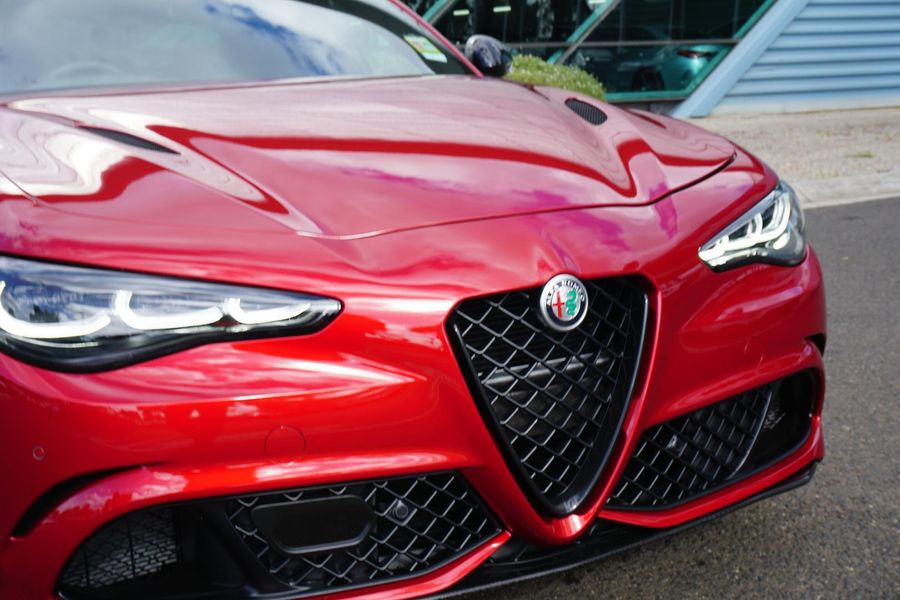 2025 Alfa Romeo Giulia Quadrifoglio Auto MY24 Photo 6