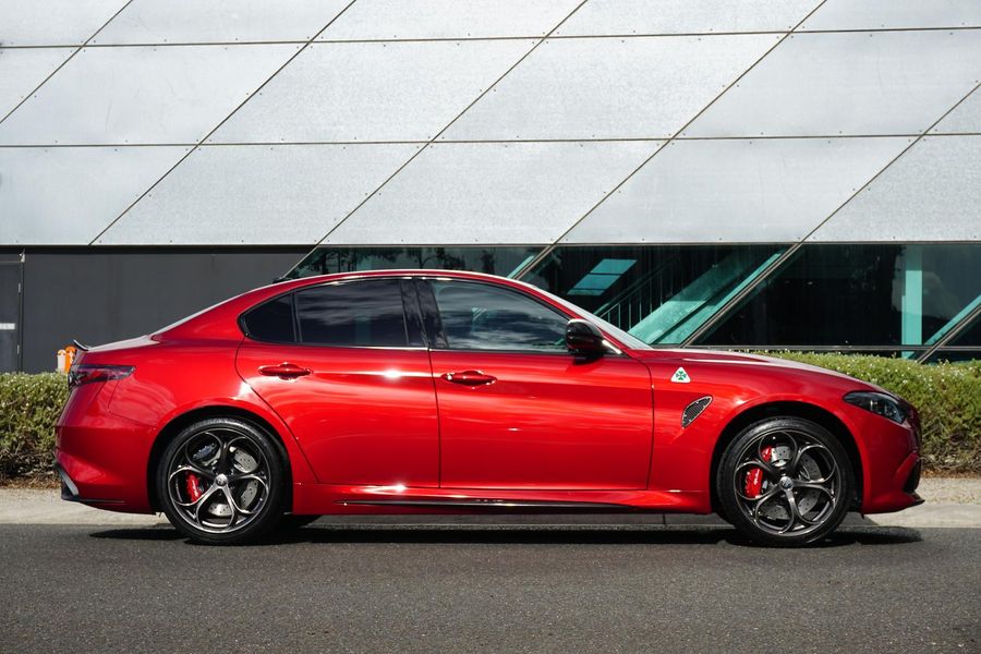 2025 Alfa Romeo Giulia Quadrifoglio Auto MY24 Photo 8