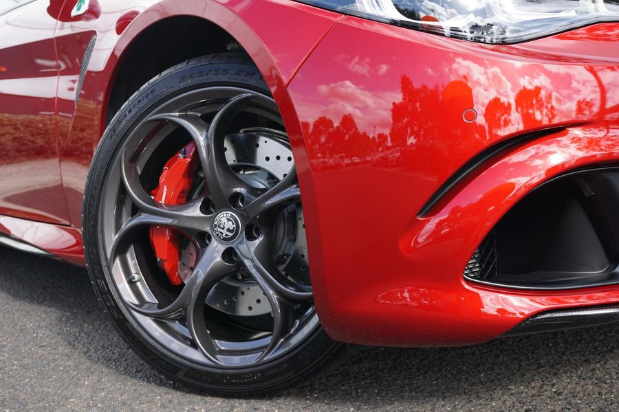 2025 Alfa Romeo Giulia Quadrifoglio Auto MY24 Photo 3