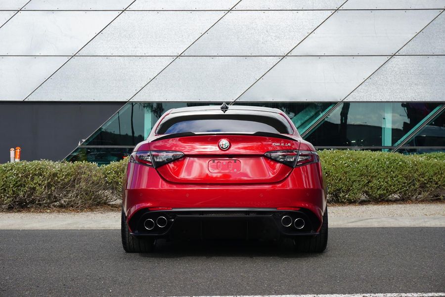2025 Alfa Romeo Giulia Quadrifoglio Auto MY24 Photo 12