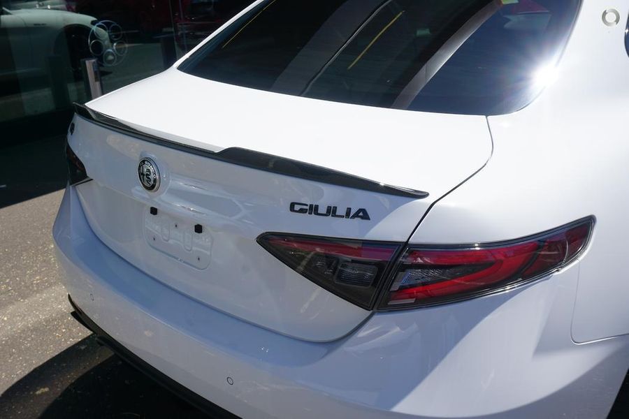 2023 Alfa Romeo Giulia Veloce Auto MY23 Photo 18