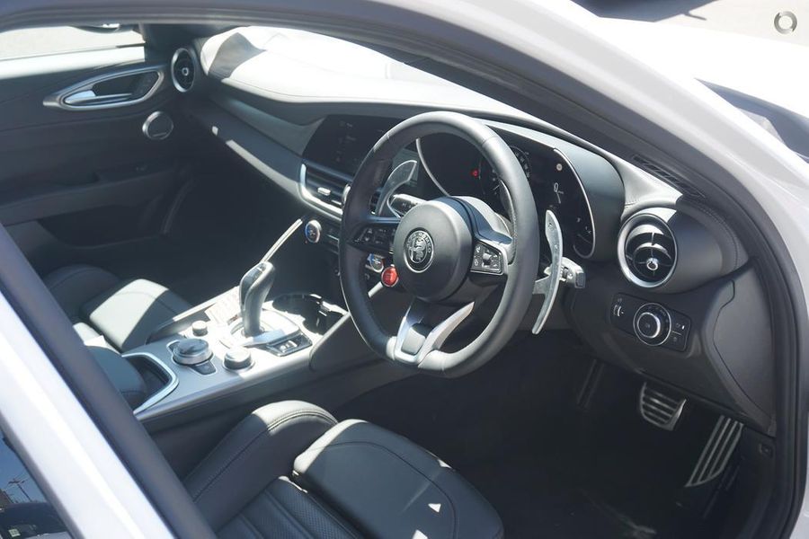 2023 Alfa Romeo Giulia Veloce Auto MY23 Photo 5