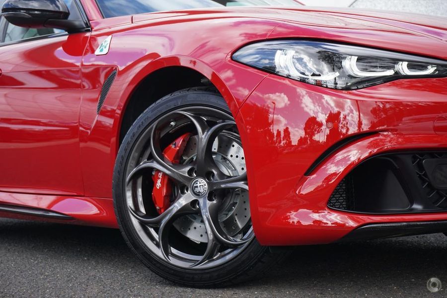 2025 Alfa Romeo Giulia Quadrifoglio Auto MY24 Photo 21