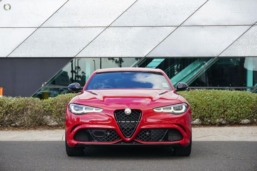2025 Alfa Romeo Giulia Quadrifoglio Auto MY24 Photo 7