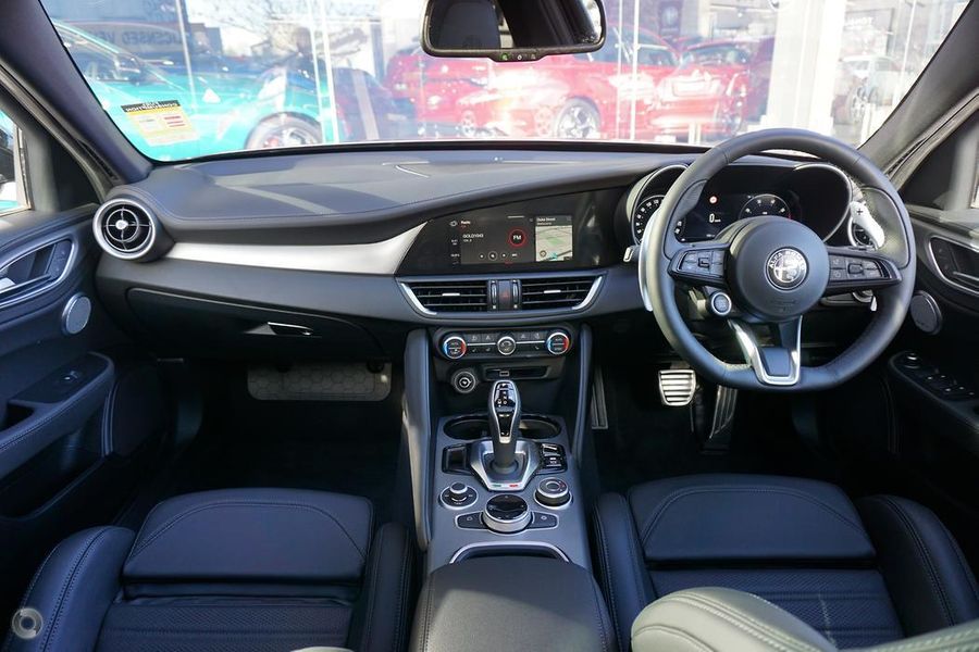 2023 Alfa Romeo Giulia Veloce Auto MY23 Photo 8