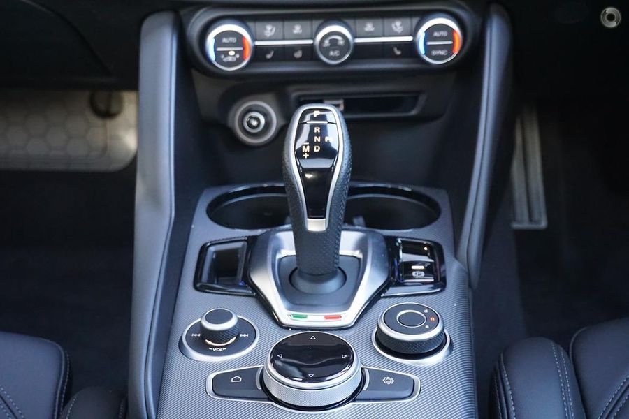 2023 Alfa Romeo Giulia Veloce Auto MY23 Photo 13