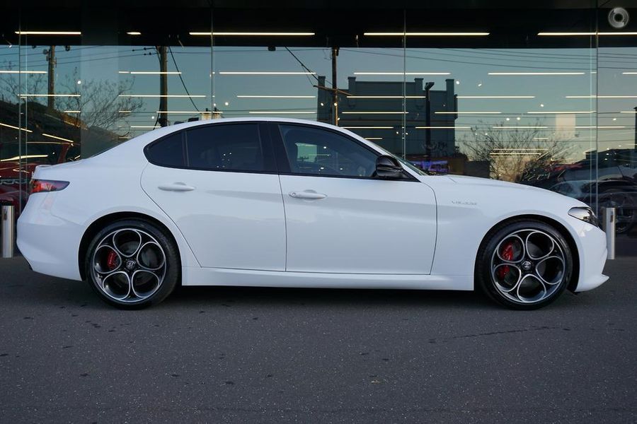 2023 Alfa Romeo Giulia Veloce Auto MY23 Photo 2