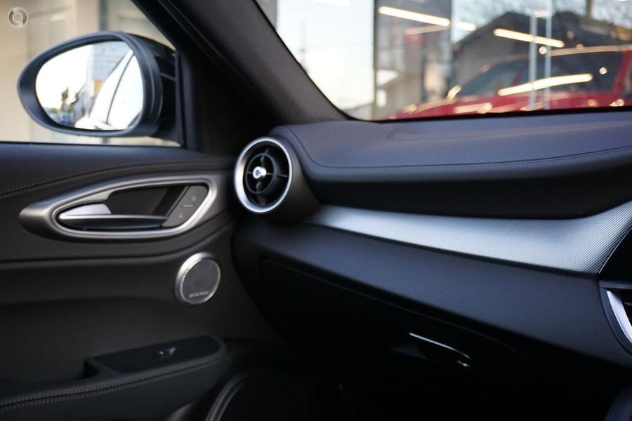 2023 Alfa Romeo Giulia Veloce Auto MY23 Photo 12