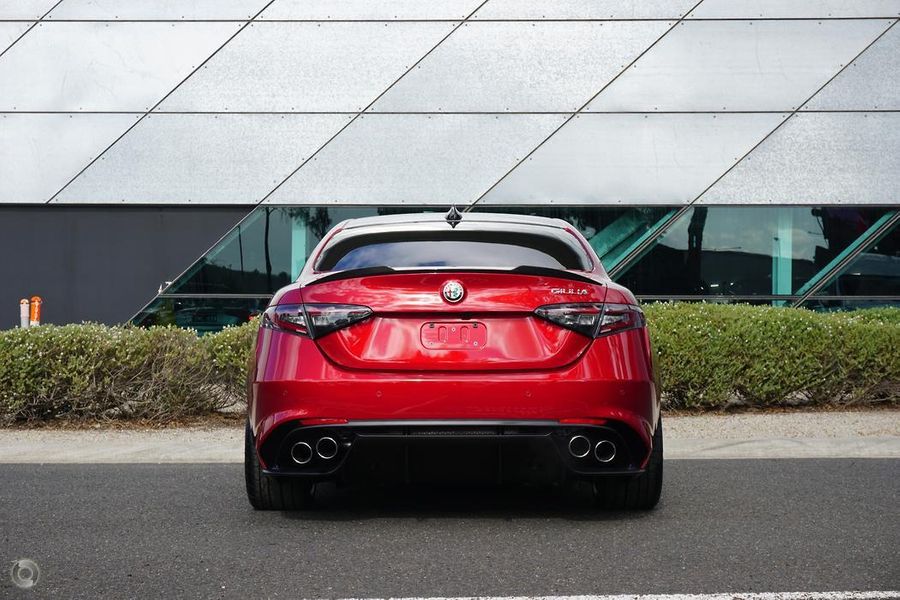 2025 Alfa Romeo Giulia Quadrifoglio Auto MY24 Photo 17