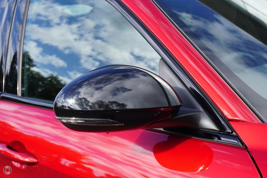 2025 Alfa Romeo Giulia Quadrifoglio Auto MY24 Photo 7