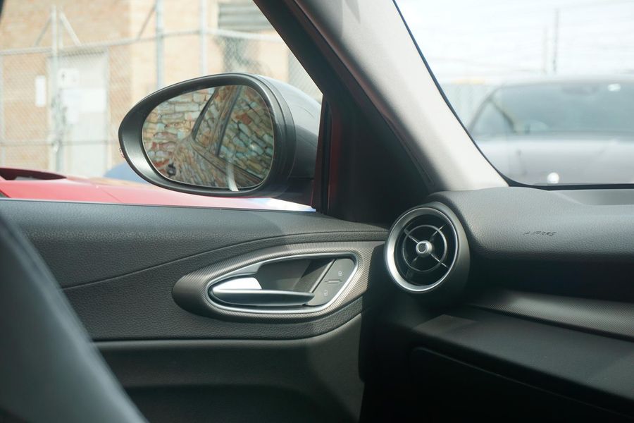 2021 Alfa Romeo Giulia Sport Auto MY21 Photo 11