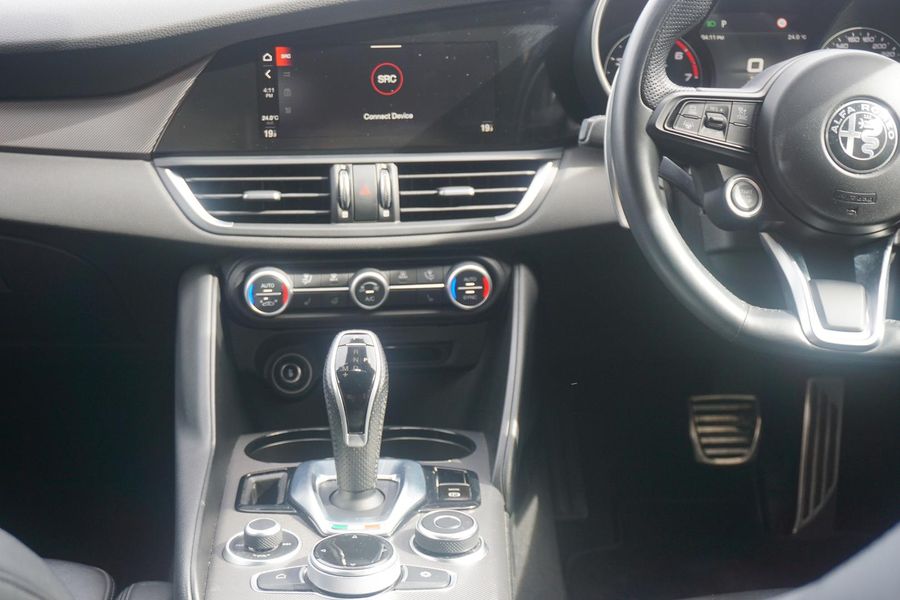 2021 Alfa Romeo Giulia Sport Auto MY21 Photo 13