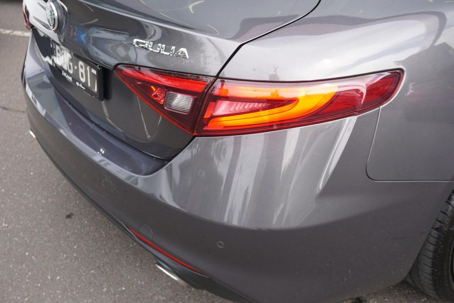 2021 Alfa Romeo Giulia Sport Auto MY21 Photo 9
