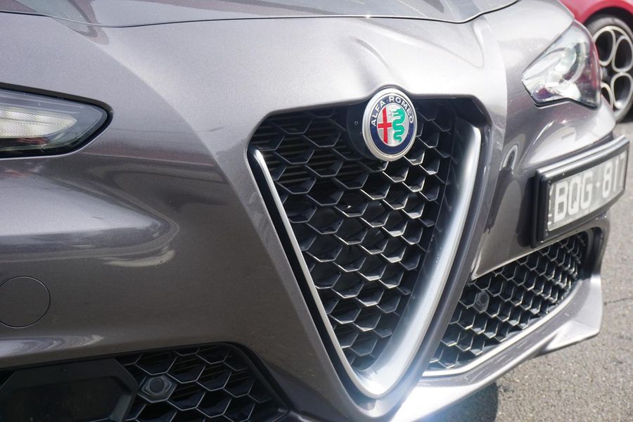 2021 Alfa Romeo Giulia Sport Auto MY21 Photo 4