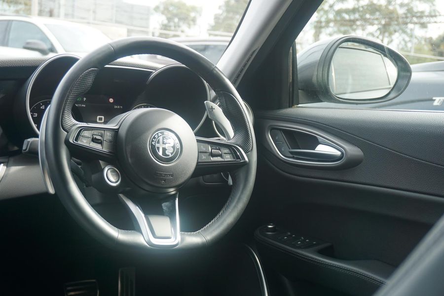 2021 Alfa Romeo Giulia Sport Auto MY21 Photo 12