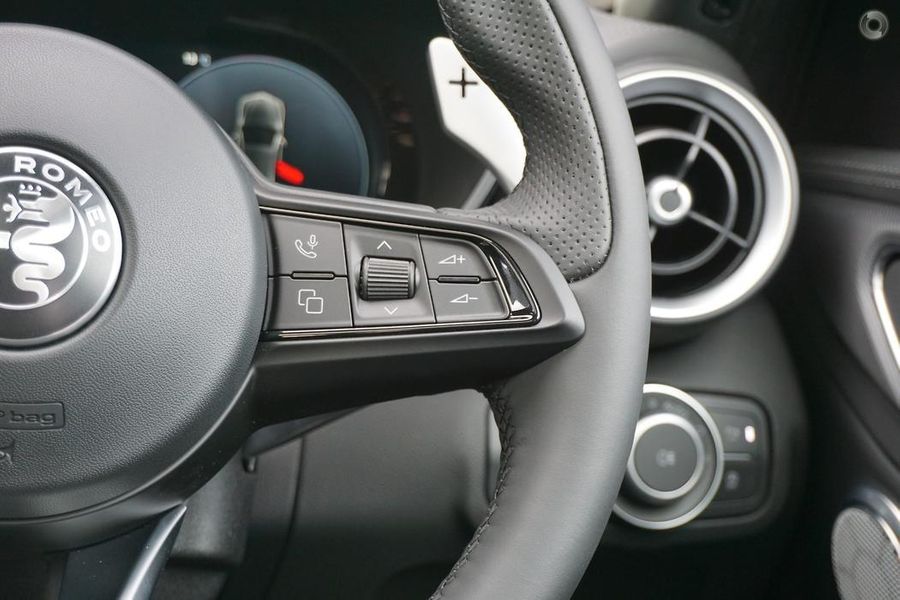 2023 Alfa Romeo Giulia Veloce Auto MY23 Photo 11